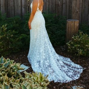 Emmy Mae Bridal in white, no slit